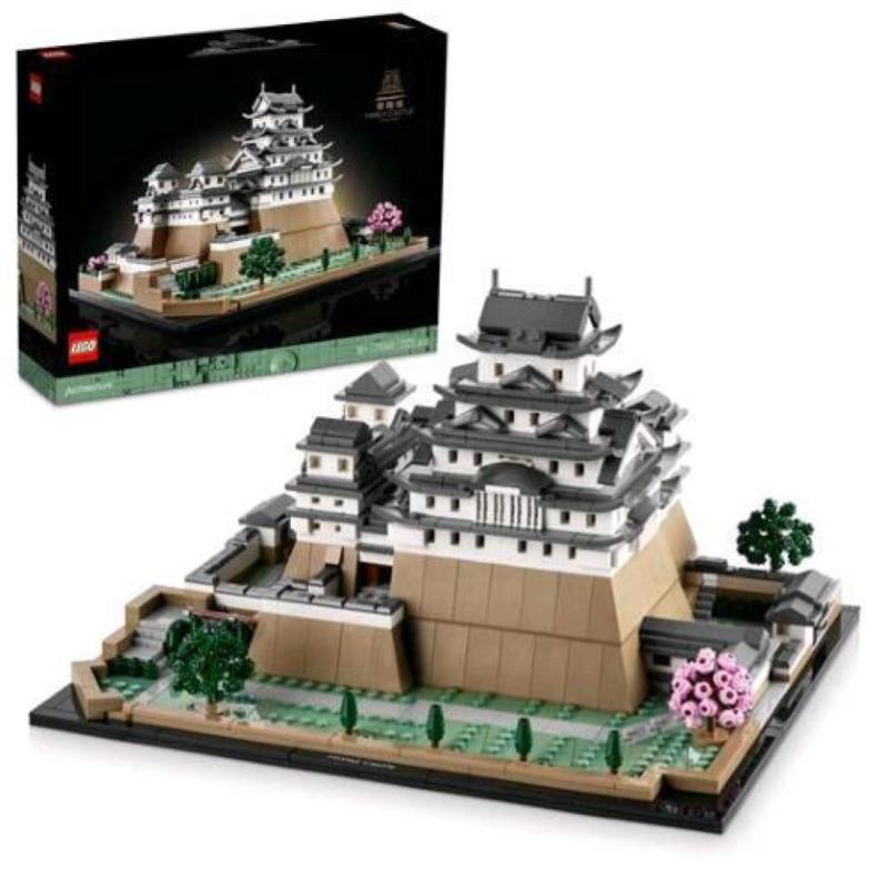 Image of Lego architecture 21060 castello di himeji, kit modellismo adulti, collezione monumenti, albero ciliegio in fiore da costruire
